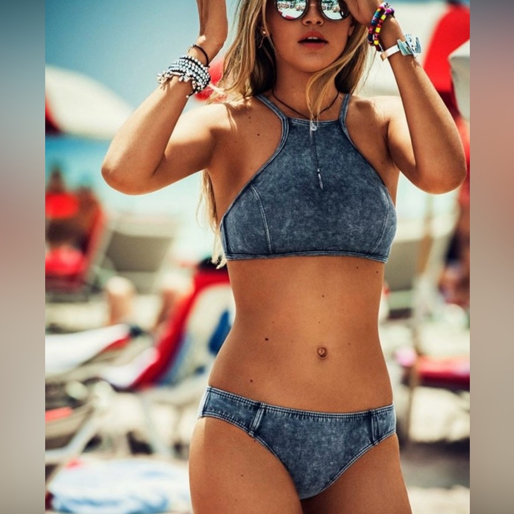 Stylish Gray Halter Bikini Set